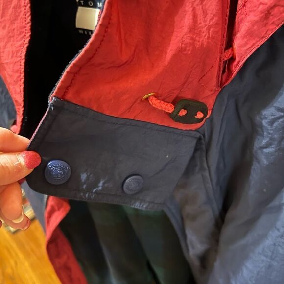 Vintage Tommy Hilfiger coat size large - Picture 4 of 9